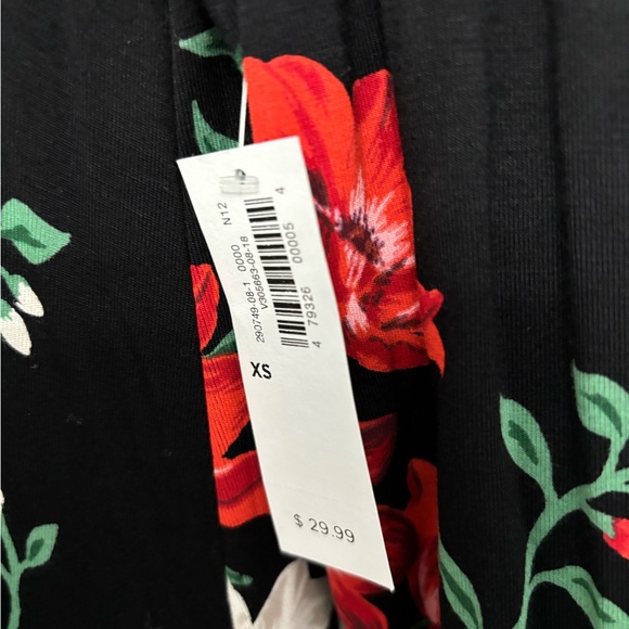 Old navy floral dress nwt - Picture 4 of 4